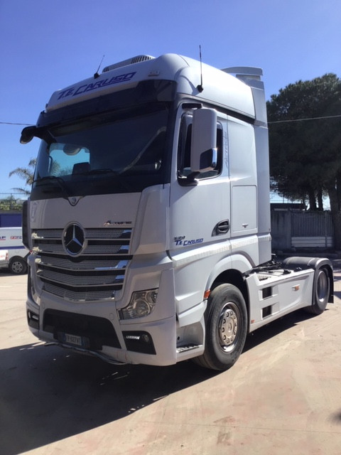 truck Actros 18.51 FP027VT 29592