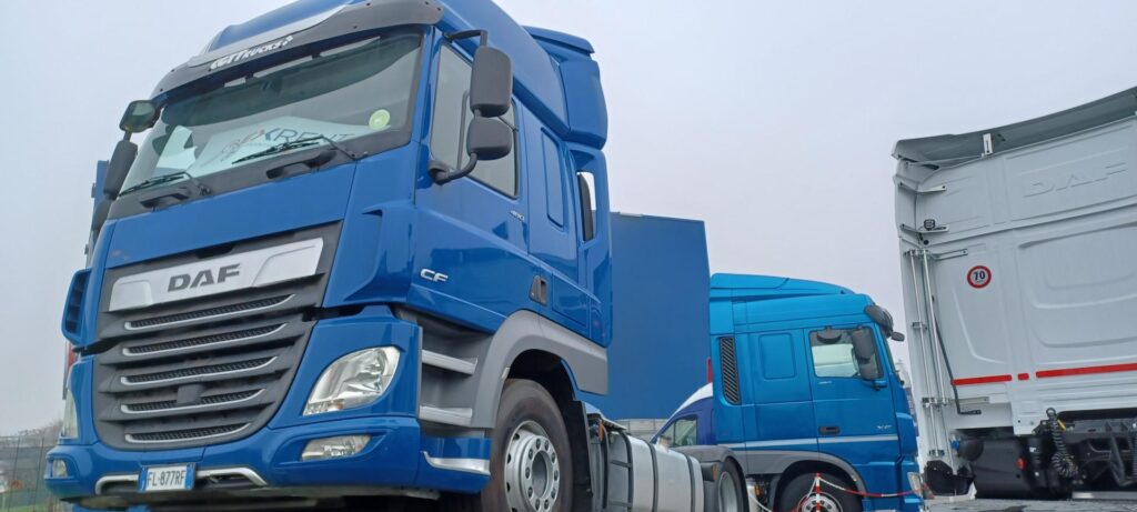 truck CF480SLH FL877RF 27770