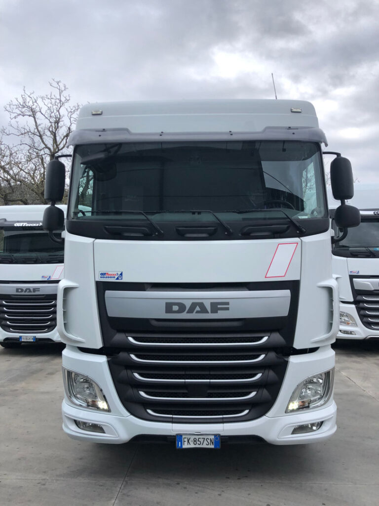 truck XF460SLH FK857SN 27764