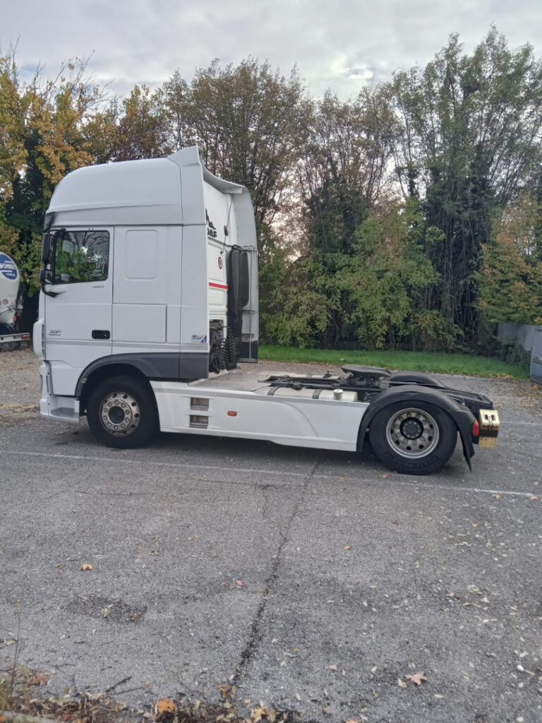 truck XF460SSC FK096JA 27571