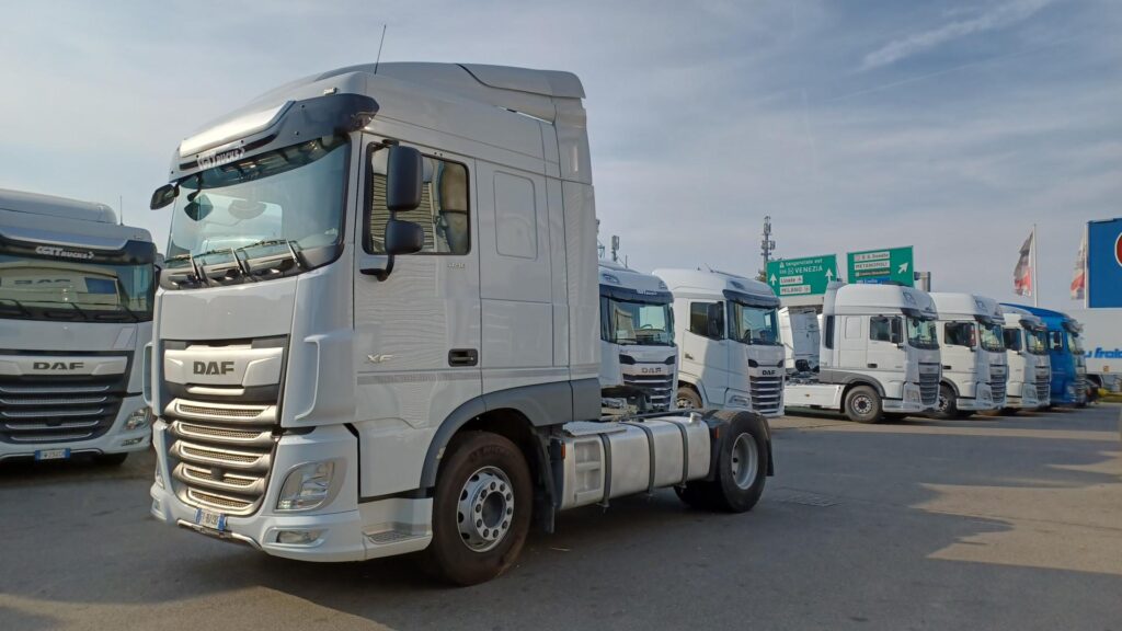 truck XF480SLH FL874RF 27833