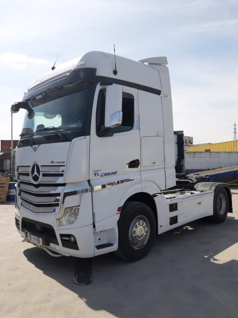 truck Mercedes Actros 1851 FT589FX 31809