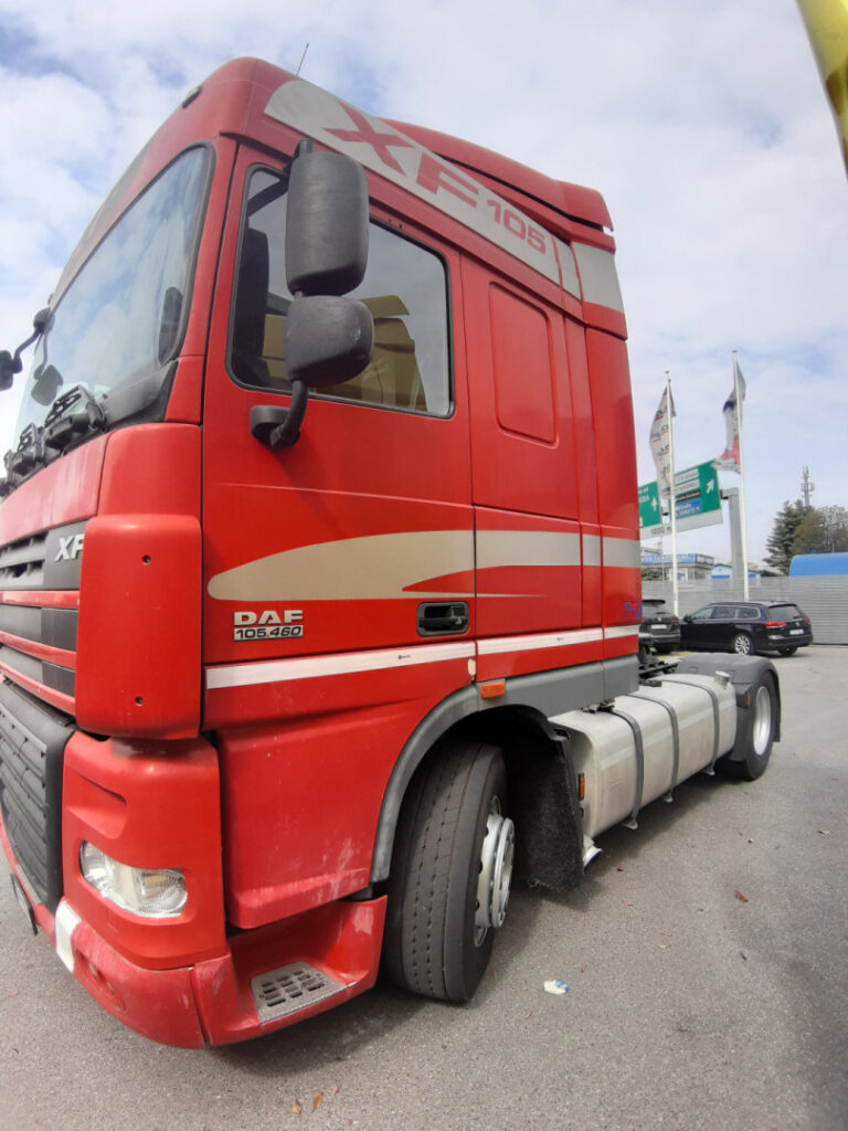 truck XF105SLH FN195EE 28907