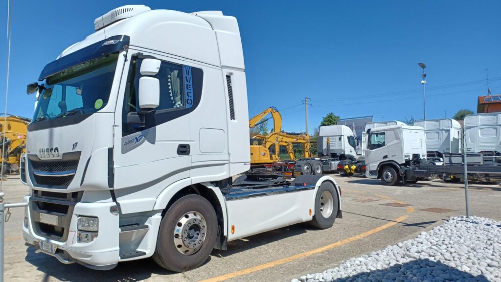 truck IVECO STRALIS XP480 FM194LV 35053