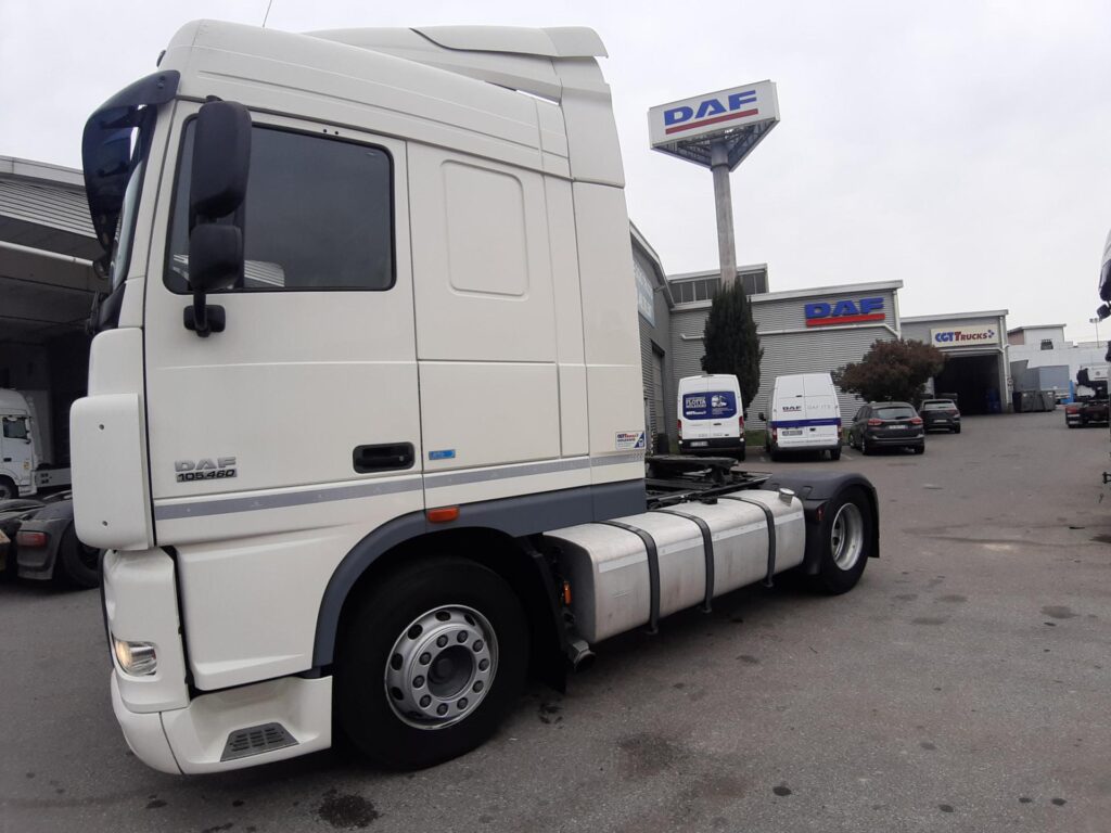 truck XF105-460SLH GD371HT 35980