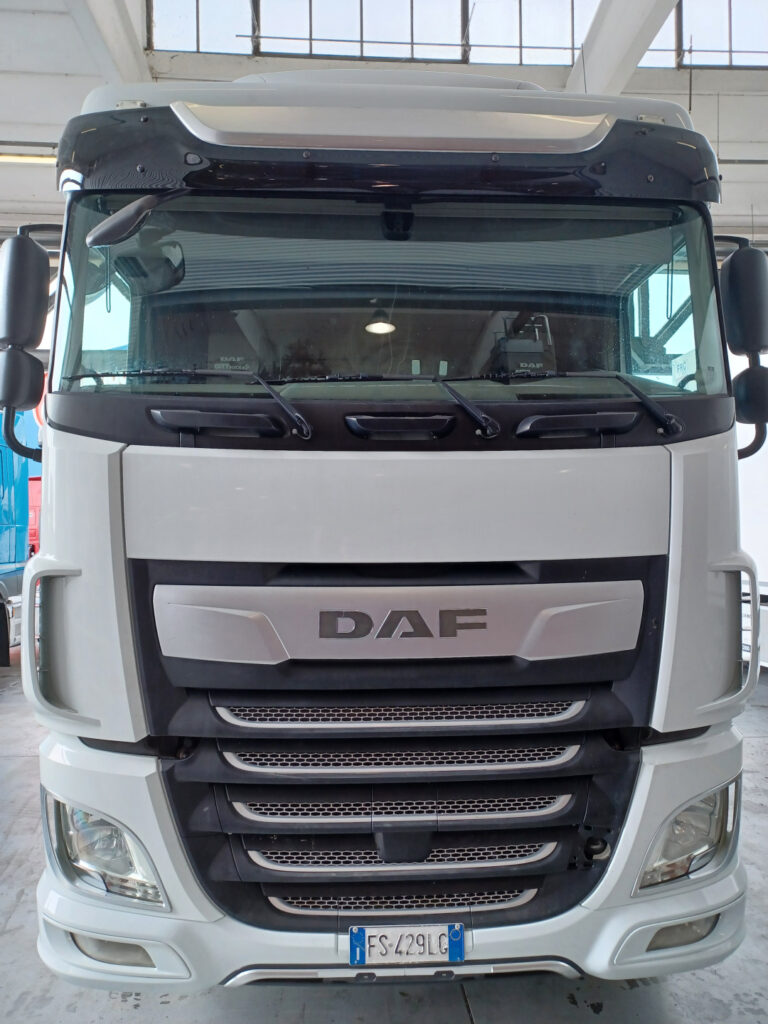 truck XF480SLH FS429LG 35595