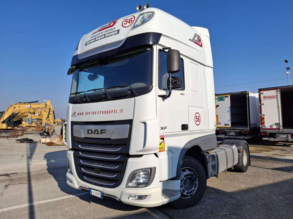 truck XF480SSC FX036PE 49344