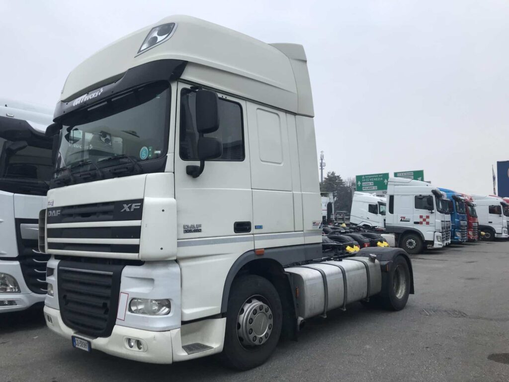 truck XF105SSC GD389HT 36002