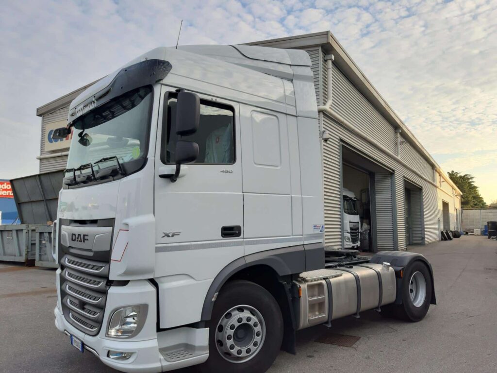 truck XF480SLH FY092SE 51539