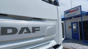 truck XF480SSC FM902MW 33238