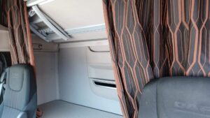 truck XF480SSC FM902MW 33238