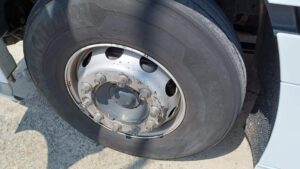 truck XF480SSC FM902MW 33238