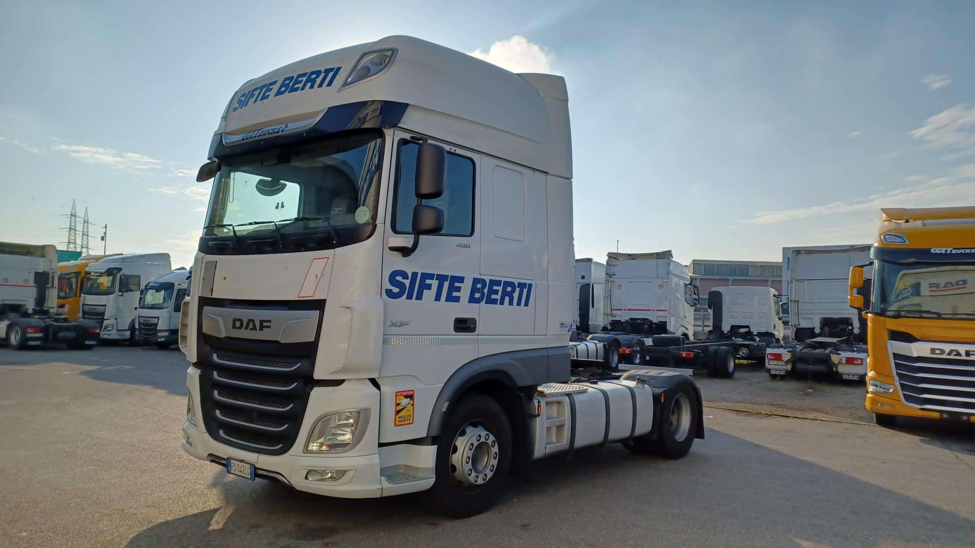 truck XF480SSC FS042LG 26108