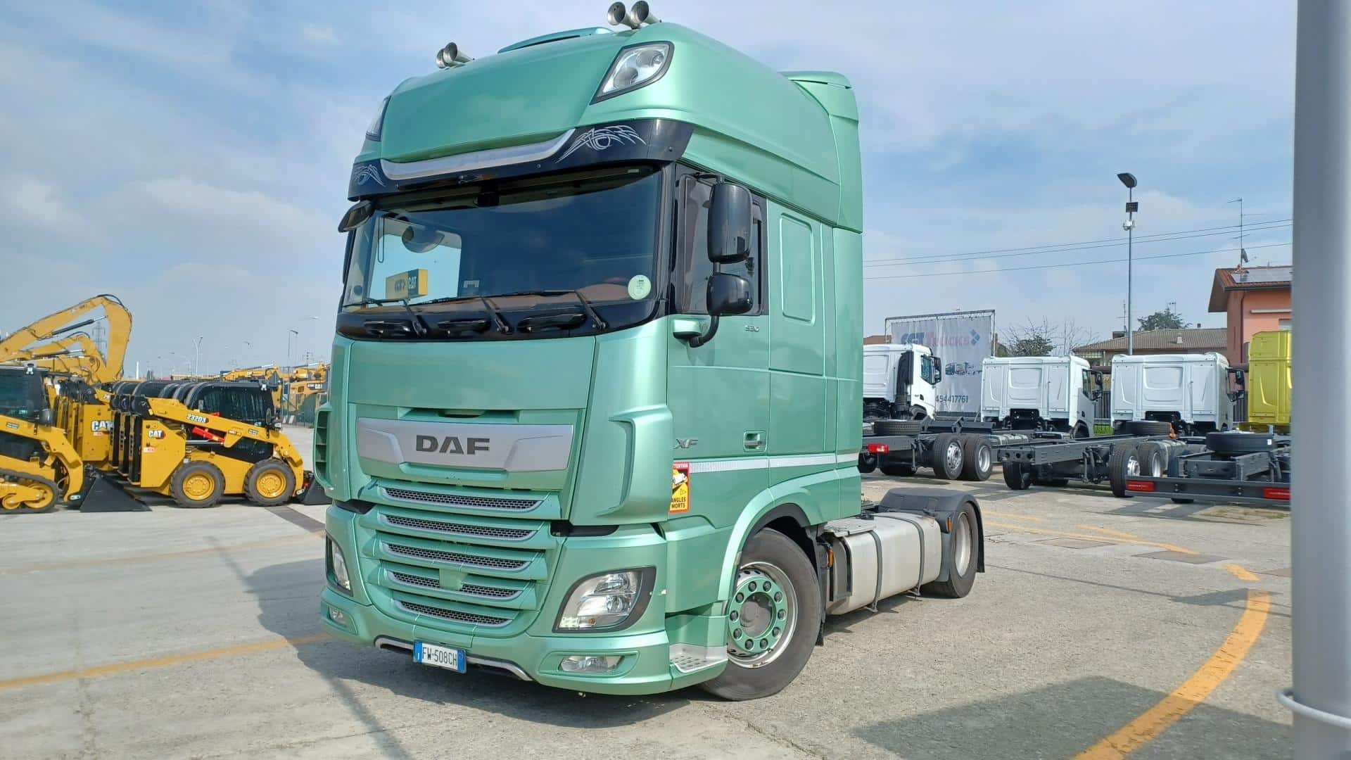 truck XF530SSC LD FW508CH 26108