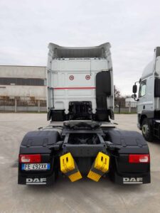truck XF460SLH FE492XK 38359