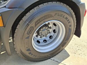 truck XF460SLH FH755LN 92494