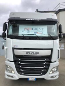 truck XF460SLH FK718SN 37555