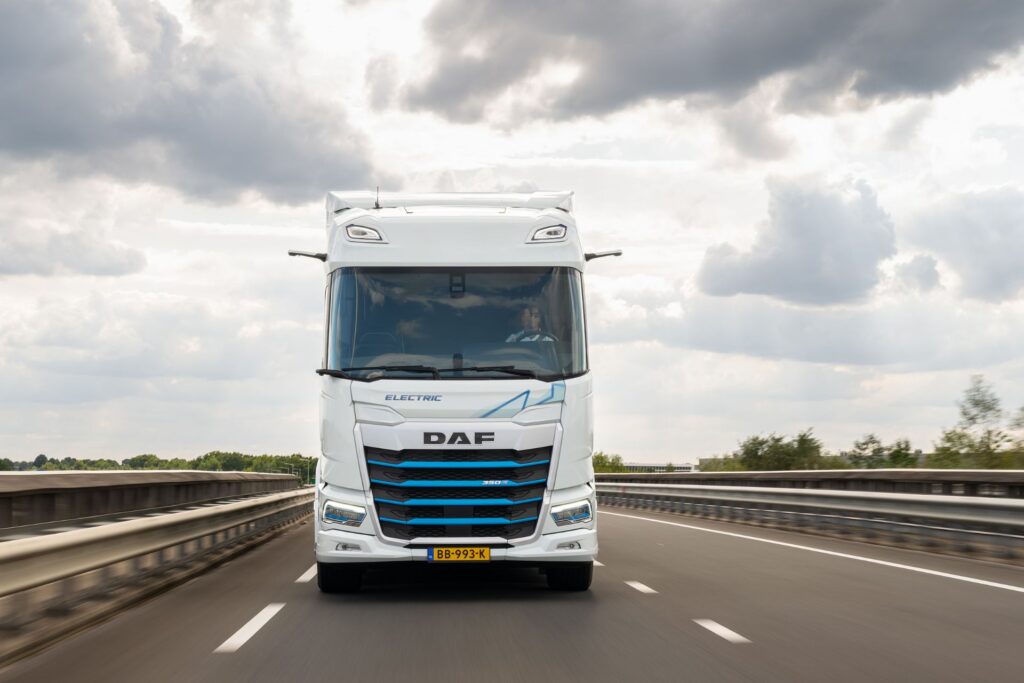 licenze comunitarie trasporto merci - CGT Trucks