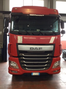 truck XF460SLH FJ174DA 94734