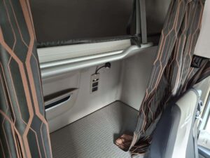 truck XF480SLH GE566AM 93997