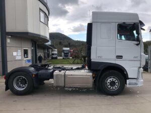 truck XF460SLH FK718SN 37555