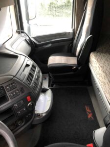 truck XF460SLH FK718SN 37555