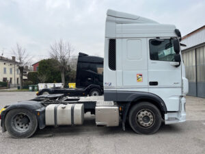 truck XF480SLH FR674WP 64875