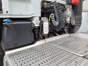 truck XF480SLH GG099WG 104575