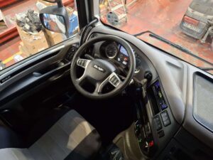 truck XF480SSC GH017XK 105034