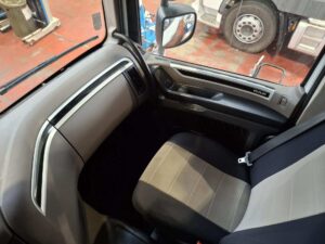 truck XF480SSC GH017XK 105034