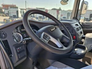 truck XF480SLH FR674WP 64875