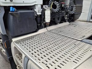 truck XF480SLH GE827AM 104598