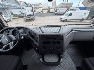 truck XF530SSC GD799DK 105599