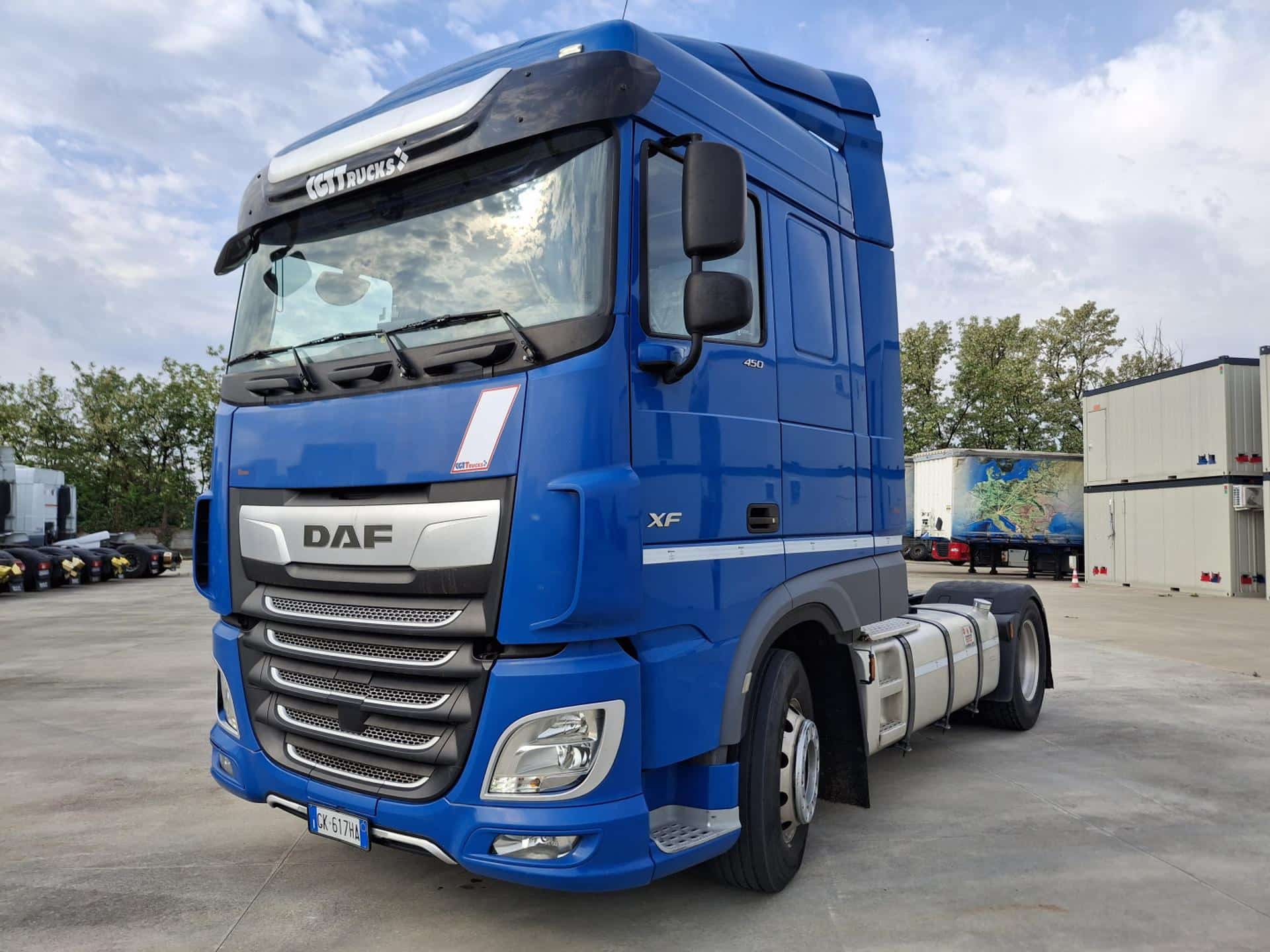 truck XF450SLH GK617HA 26108