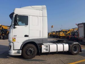 truck XF460SLH FA084RX 58894