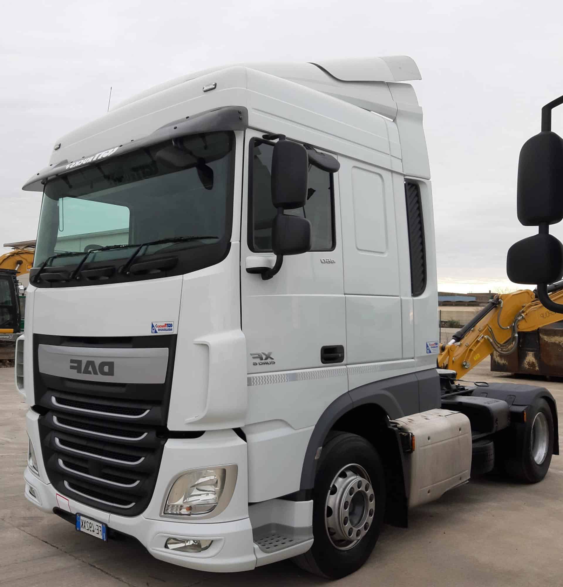 truck XF460SLH FE492XK 26108
