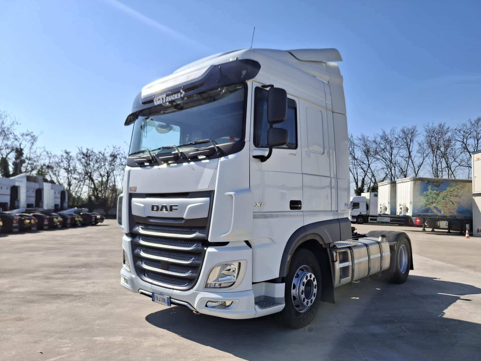 truck XF480SLH FN418NJ 26108