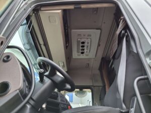 truck XF480SLH FX991LB 112525