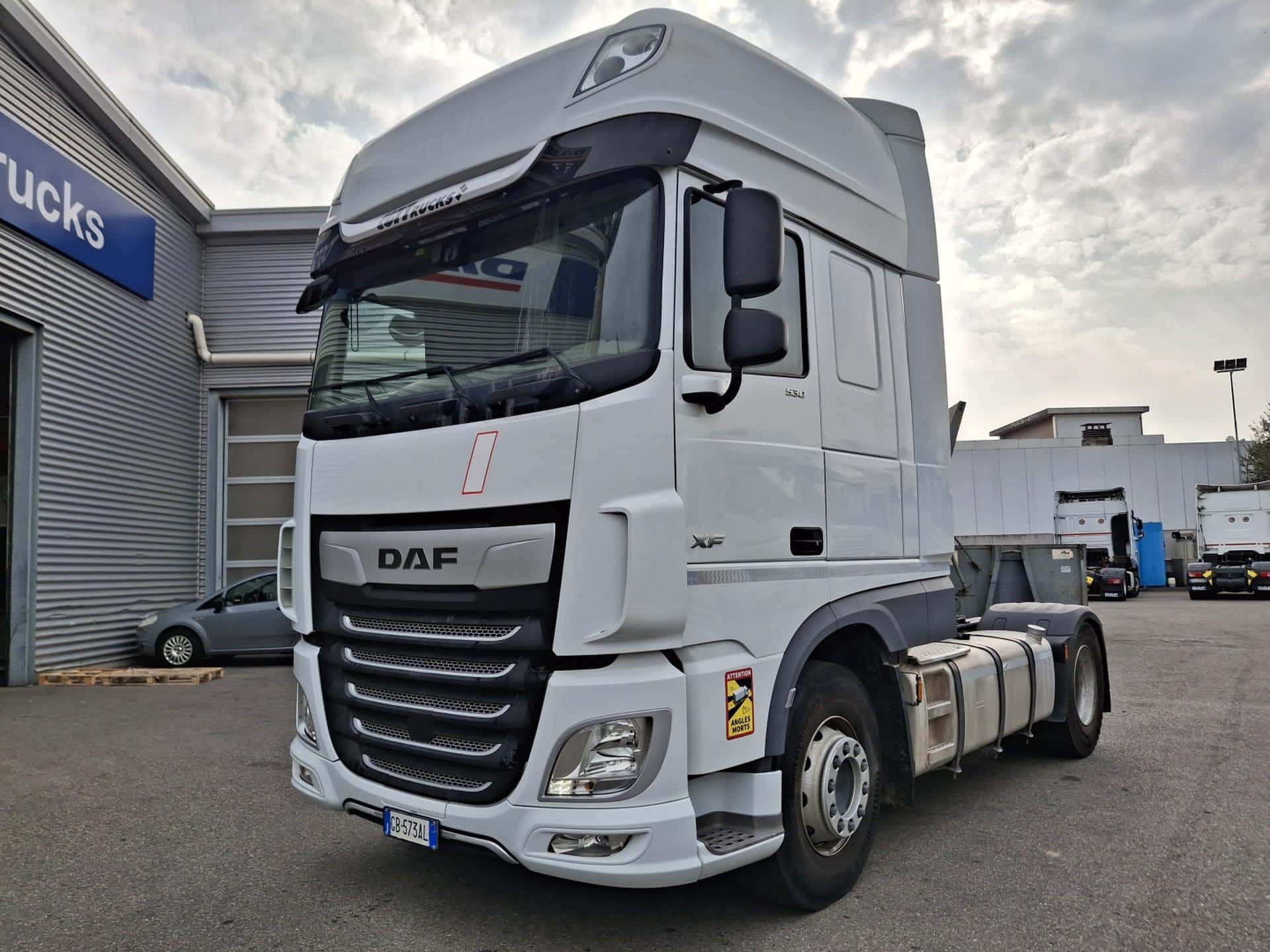 truck XF530SSC GB573AL 26108