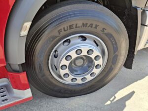 truck XF460SLH FH755LN 92494
