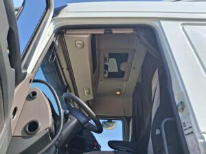 truck XF480SLH FS924LG 35674