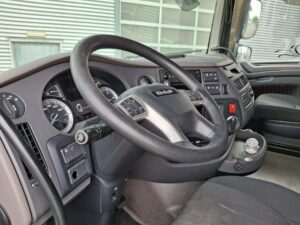 truck XF480SLH FX991LB 112525