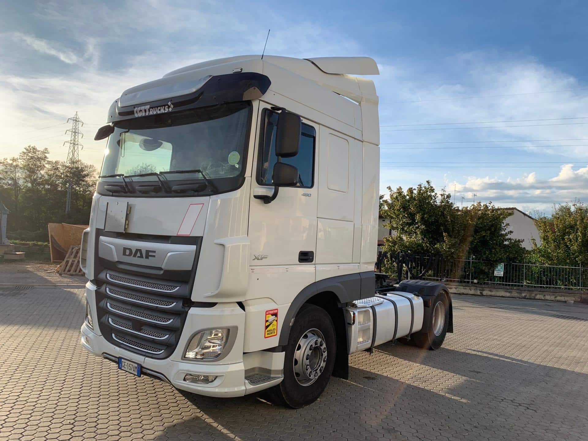truck XF480SLH GE157AM 26108