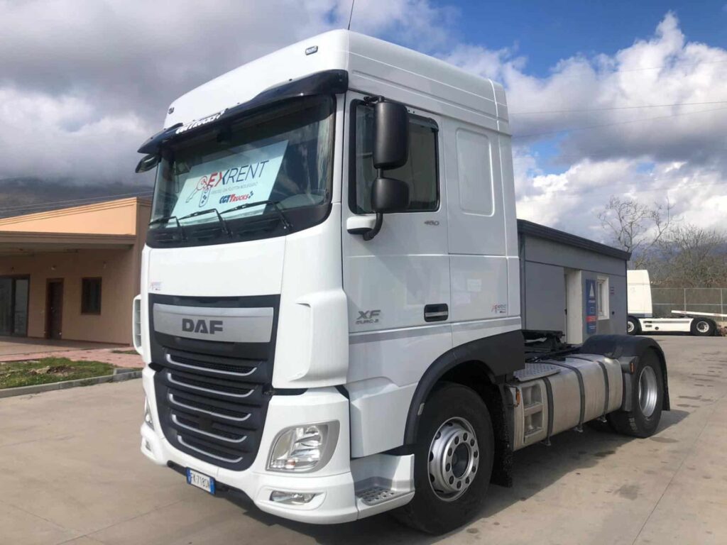 truck XF460SLH FK718SN 37555