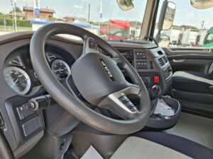 truck XF480SLH FY445SE 47408