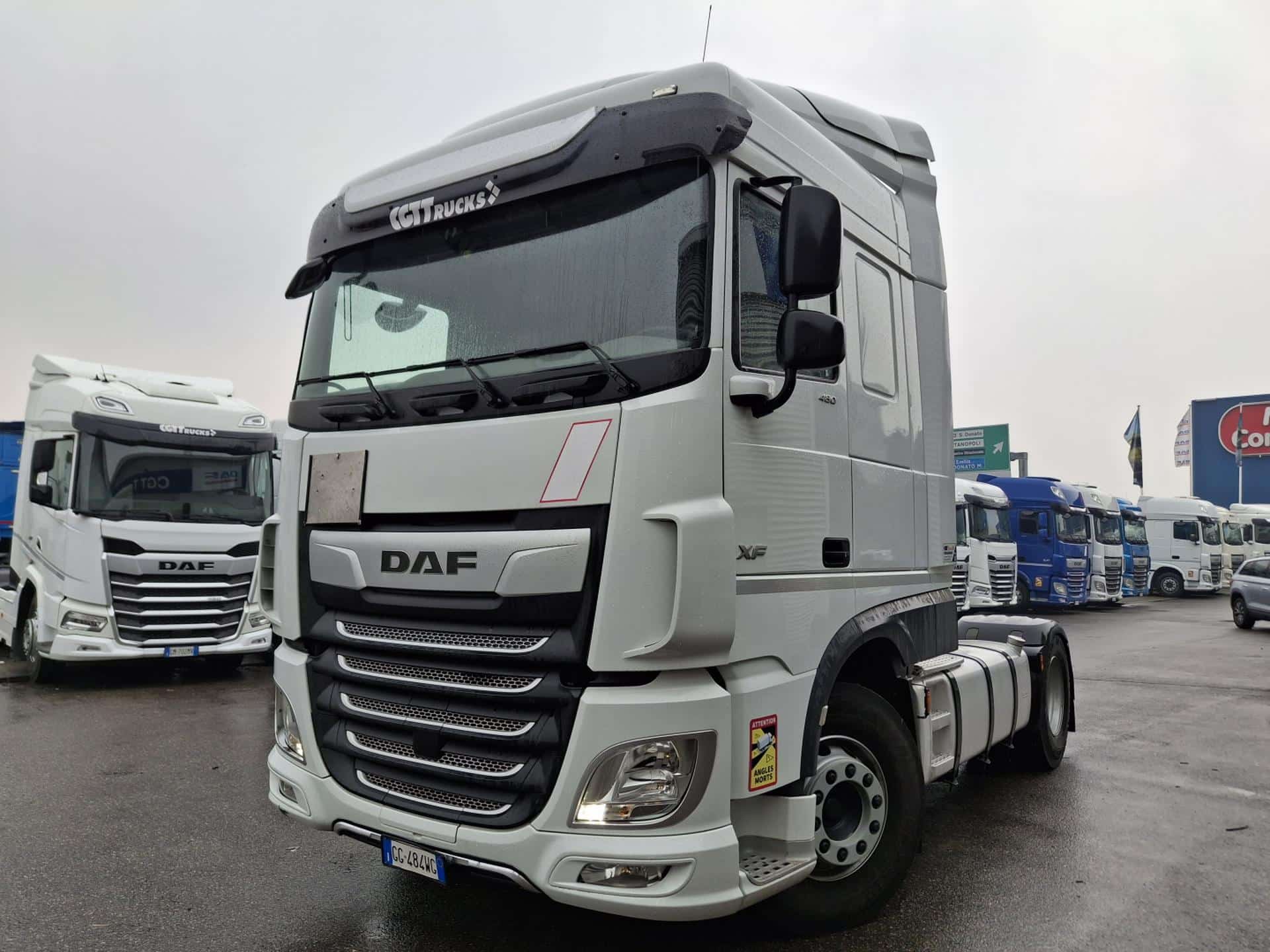 truck XF480SLH GG484WG 26108