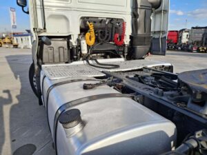 truck XF480SSC GH017XK 105034