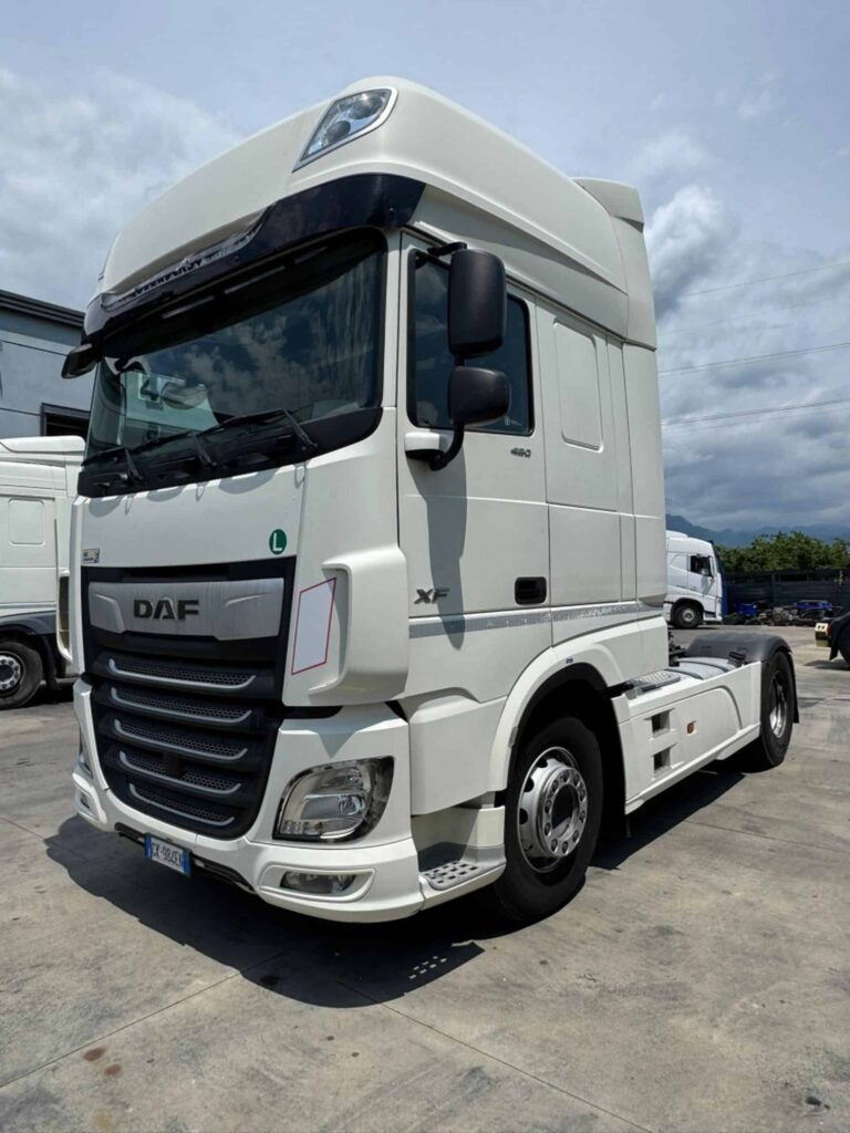 truck XF480SSC GK984EN 131031