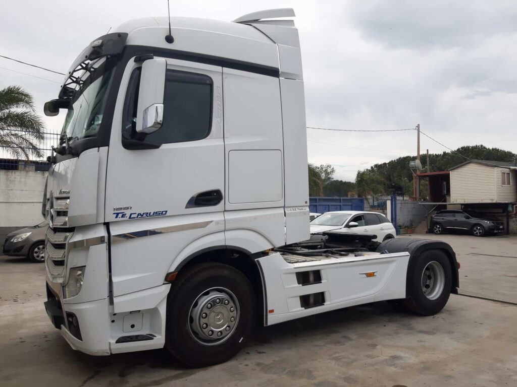 truck MERCEDES ACTROS 1851 FV017RW 133440