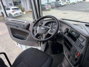 truck XF480SLH GG951WG 135409